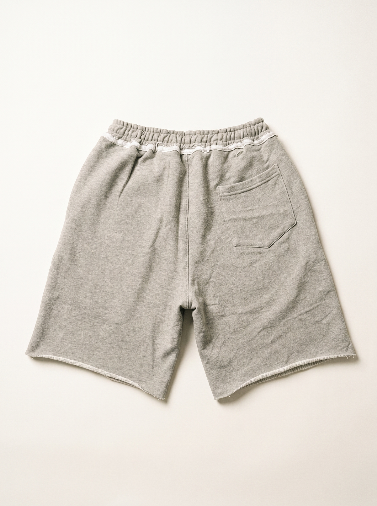 ESSENTIAL JOGGER SHORT
